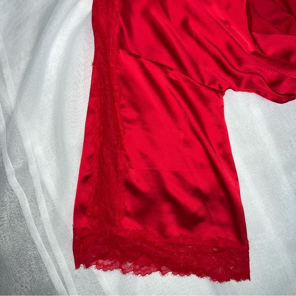 V. S. Robe NWT - Picture 6 of 9